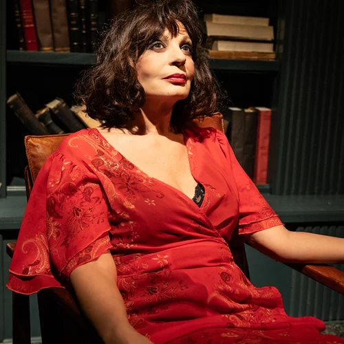 "Η Μάρθα είναι σαν κεραυνός": Η Έφη Μουρίκη ετοιμάζεται για ένα ρόλο ζωής στο 'Ποιος φοβάται τη Βιρτζίνια Γουλφ'