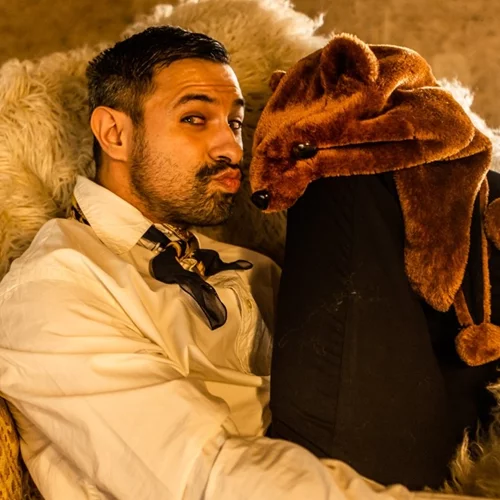 Η ανατρεπτική "Αρκούδα" του Νίκου Καρδώνη στο ιστορικό "Αμφιθέατρο"