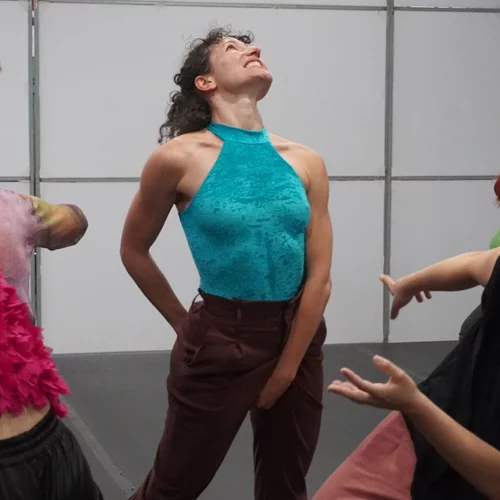 "Hounds of Madness": Οι "Βάκχες" χορεύουν στο Αρχαιολογικό Μουσείο Θηβών