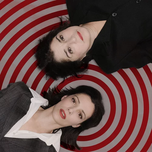 Μαριλίτα Λαμπροπούλου και Κάτια Γέρου σε ένα σατιρικό θρίλερ στο Μικρό Άνεσις