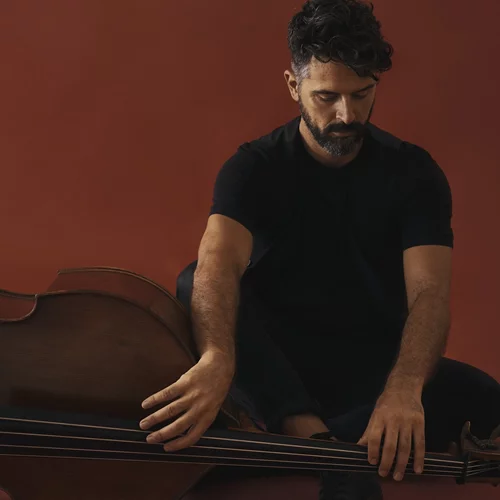 "Latent Info": Ο νέος δίσκος του Πέτρου Κλαμπάνη σε μια ιδαίτερη παρουσίαση