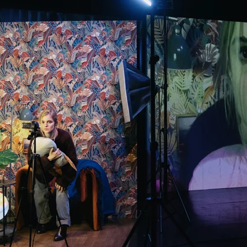 Νατάσα Εξηνταβελώνη - Λητώ Τριανταφυλλίδου: Το "Girls & Boys" μας καλεί να μιλήσουμε για το τραύμα χωρίς φίλτρα