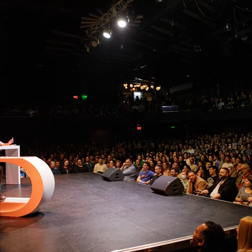 Με τέρμα τα γκάζια ξεκίνησε το Athens Comedy Festival!