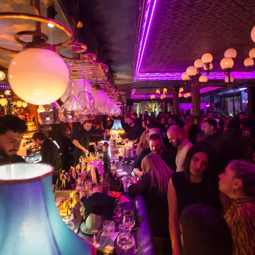 Ένας 'Παλιάτσος' με χριστουγεννιάτικα δώρα