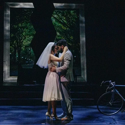 Έξι θεατρικές επαναλήψεις που αξίζουν