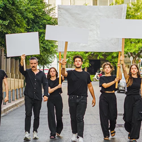 Το Θέατρο Τέχνης Καρόλου Κουν και η Μαριάννα Κάλμπαρη επιστρέφουν με το "Δράμα της Δημοκρατίας"