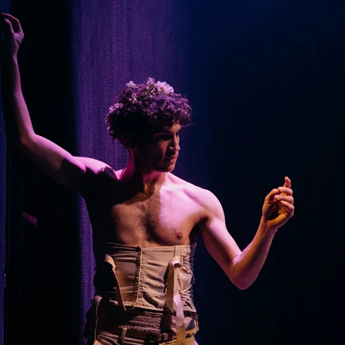 Συνεχίζεται με επιτυχία η "Δόξα κοινή" στο θέατρο Πορεία