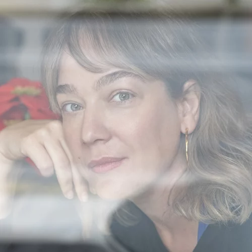 Σοφιάννα Θεοφάνους: "Οι έφηβοι είναι σαν χειροβομβίδες πασπαλισμένες με άχνη"