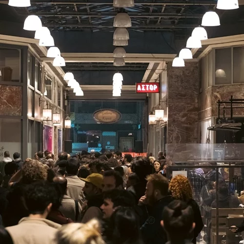 Διατηρετέα με αστερίσκους τα σινεμά Ιντεάλ και Άστορ