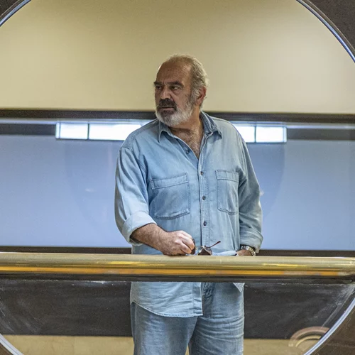 Ερρίκος Λίτσης: "Το "Σπιρτόκουτο" είναι ένα ροκ εντ ρολ χιτ"