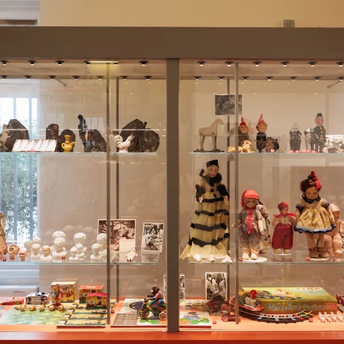 Μουσείο Μπενάκη Παιχνιδιών: Ένας πύργος αφιερωμένος στην παιδική ηλικία