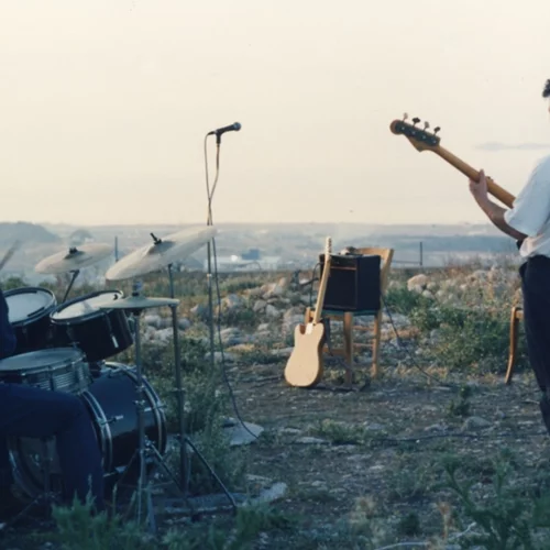 Η ιστορία του Εν Πλω, ενός ξεχασμένου ροκ συγκροτήματος