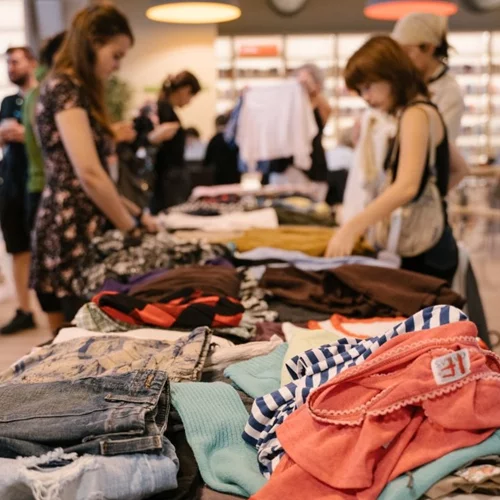 Winter Swap: Ανταλλάσσουμε ρούχα και βιβλία (και πλέκουμε) στο Ινστιτούτο Γκαίτε