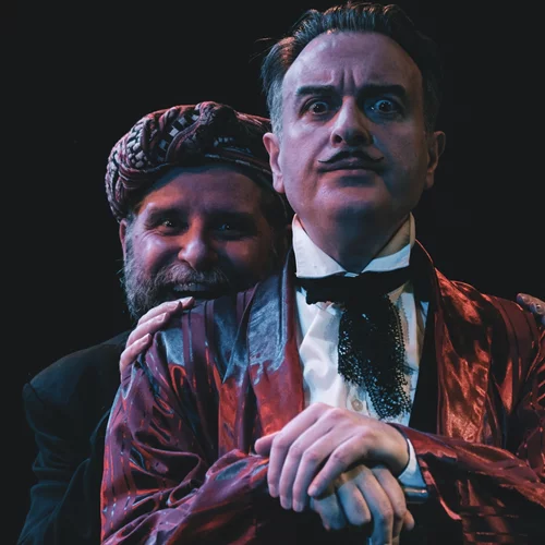 "Φιάκας": Ο απατεώνας που αγαπήσαμε επιστρέφει στο Από Μηχανής Θέατρο