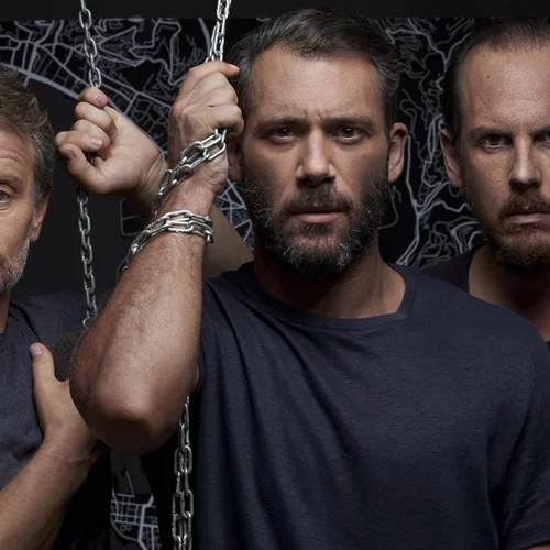 "Κάποιος να με προσέχει": Για πρώτη φορά στη χώρα μας σε σκηνοθεσία της Αθανασίας Καραγιαννοπούλου