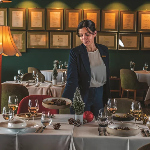 "Varoulko Seaside": Χριστούγεννα με βραβευμένη λάμψη