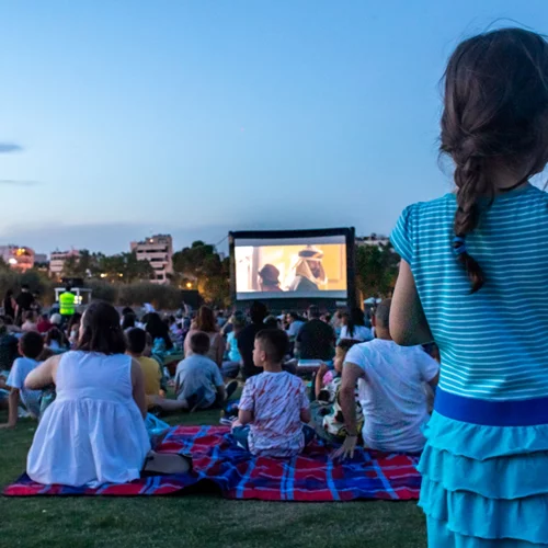 Καλοκαίρι στην πόλη: Οδηγός επιβίωσης για μικρούς και μεγάλους