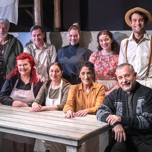 "Χορεύοντας στη Λούνασα":Το αριστούργημα του Φρίελ δια χειρός Νίκου Δαφνή