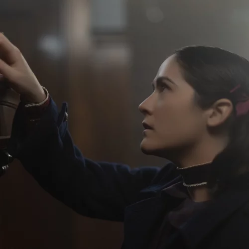 Το Ορφανό: Πρώτος Φόνος