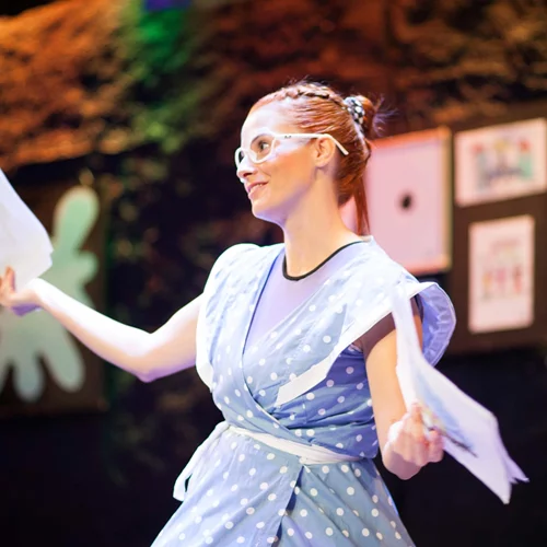 "Μπες στα παπούτσια μου" και "Μια τελεία...είναι μόνο η αρχή!" επιστρέφουν στο θέατρο Σταθμός