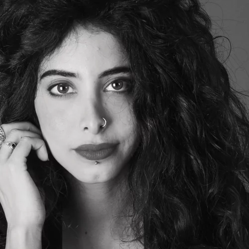 Πώς προβάλλονταν οι γυναίκες στην τέχνη και τα ΜΜΕ σε καιρό πολέμου;