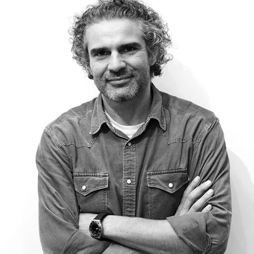 Για τον Σάββα Στρούμπο, "το ελληνικό θέατρο γίνεται πιο εξωστρεφές"