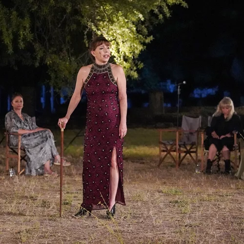 "Θα γίνει Ανταλλαγή;": Η παράσταση της Ρούλας Πατεράκη στη Μονή Δαφνίου