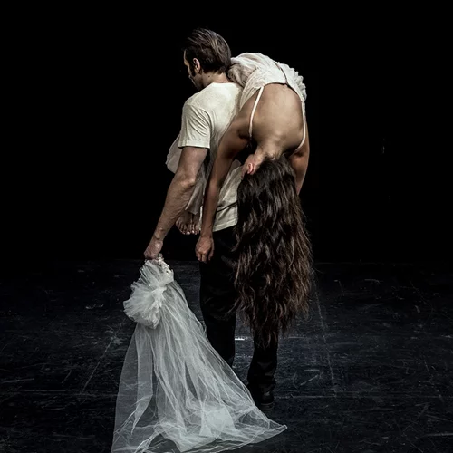 Το θέατρο Επί Κολωνώ στηρίζει τη σύγχρονη ελληνική δραματουργία