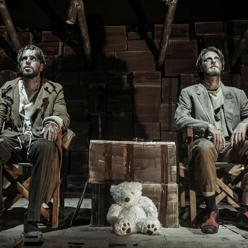 Με 'Εμιγκρέδες' ανοίγει το Θέατρο Μετς του Σωτήρη Τσαφούλια