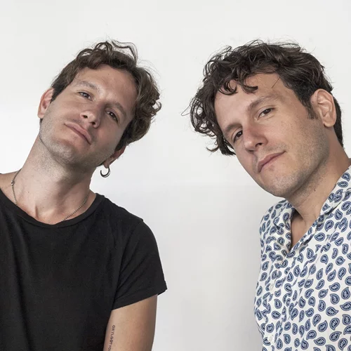 Τα Καλογεράκια επιστρέφουν παρέα με τη Nalyssa Green