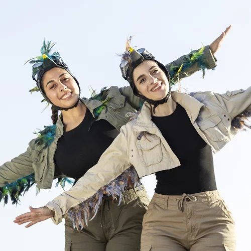 Αποκλειστικές φωτογραφίες από την παιδική παράσταση "Κόντρα στον άνεμο" της ομάδας Hippo