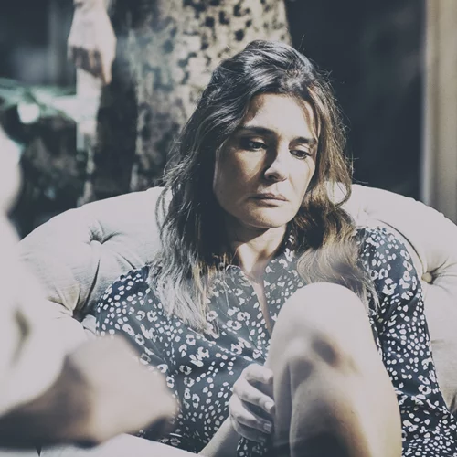 Η Μαρία Ναυπλιώτου είναι η "Φιλουμένα Μαρτουράνο"