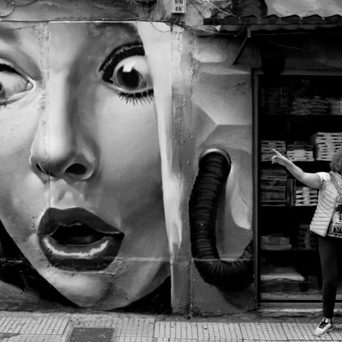 Γιάννης Πανταζίδης: "Στο "Urban Art Project" θέλουμε να παρουσιάσουμε όλο το είναι της Αθήνας, από murals που προκαλούν δέος μέχρι κακόγουστες ταγκιές"