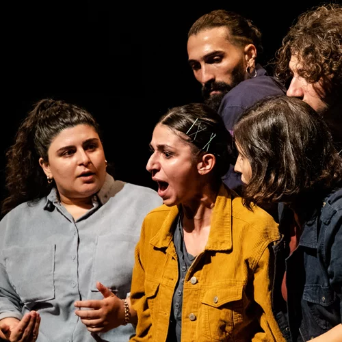 "Προσοχή: Εκτελούνται έργα": Μια παράσταση για το μετρό Θεσσαλονίκης στην Αθήνα