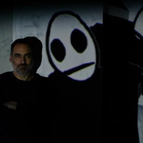 Ποια η σχέση των θεατρικών "Free Freaks" με τον διαδικτυακό ήρωα Mr. Freeman;