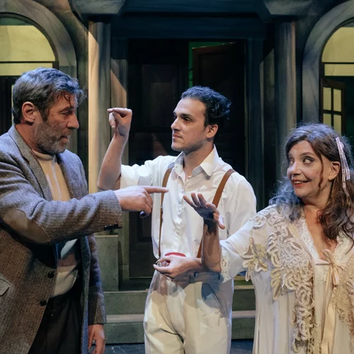 Τελευταίες παραστάσεις για τον "Ζορμπά"