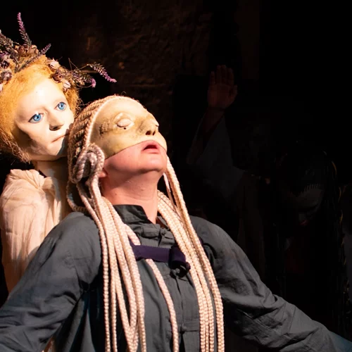 "Αντιγόνη 441+": Νέες φωτογραφίες από την παράσταση της ομάδας Ρέοντα πρόσωπα