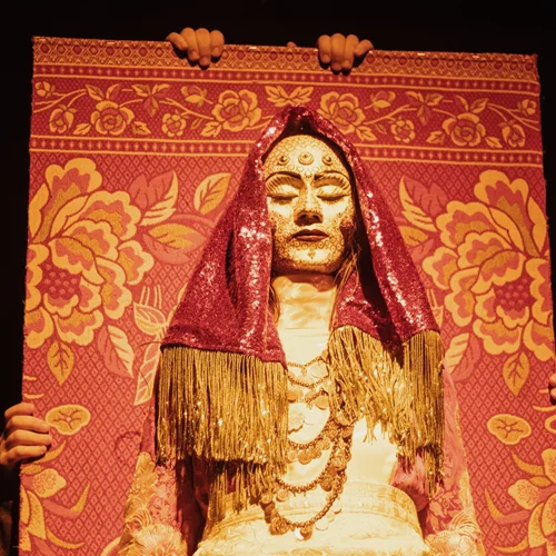 "Goodbye, Lindita": Στην Κεντρική Σκηνή του Εθνικού Θεάτρου μετακομίζει η παράσταση του Μάριο Μπανούσι