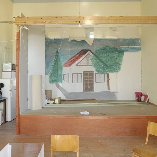 "Playground Lovers": Μια γλυκόπικρη αναδρομή στα ανέμελα παιδικά χρόνια