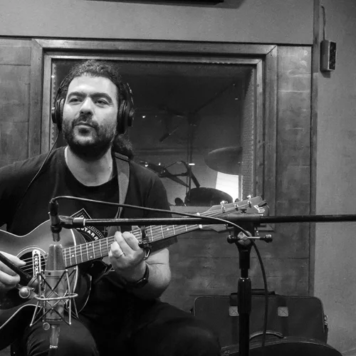 "44": Ο Διαμαντής Διαμαντίδης παρουσιάζει το πρώτο του προσωπικό άλμπουμ