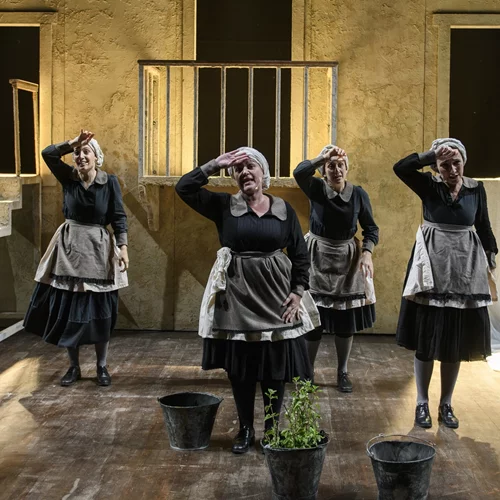 Οι "Σπυριδούλες" επιστρέφουν στο Νέο Θέατρο Κατερίνα Βασιλάκου