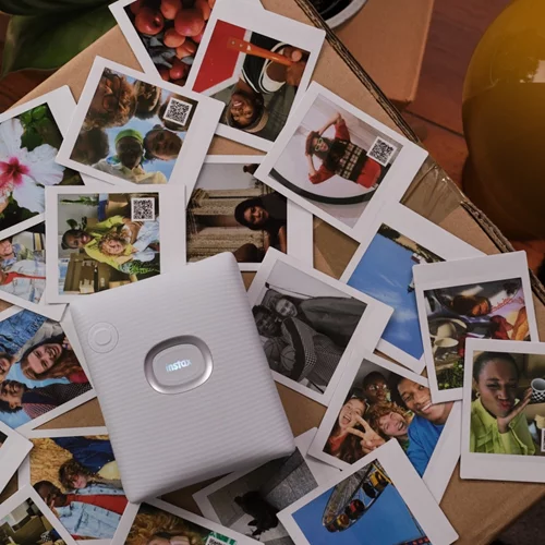 "Βγες εκτός κάδρου" με τον νέο smartphone εκτυπωτή INSTAX SQUARE Link