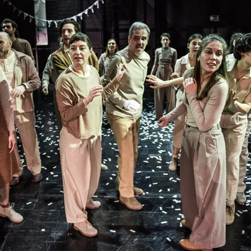 "Ονειρόδραμα": Πρώτες εικόνες από το σύμπαν της Γεωργίας Μαυραγάνη στο Εθνικό