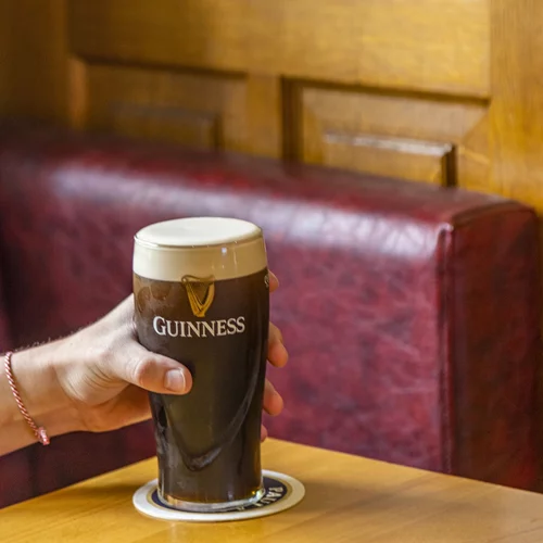 Στις αθηναϊκές παμπ πριν και μετά την St. Patrick's Day