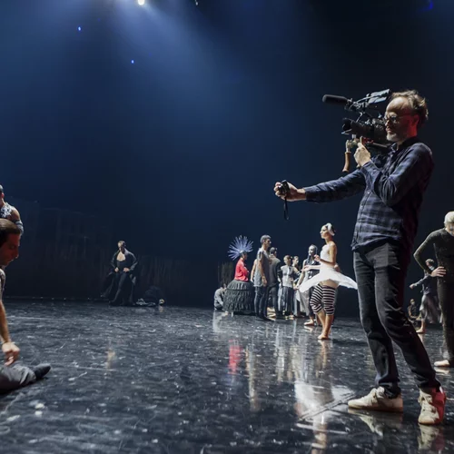 Οι "Διορθώσεις" του Θοδωρή Σκριβάνου στα άδυτα του Μπαλέτου της Λυρικής