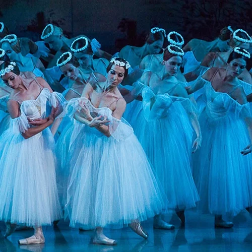 Η "Ζιζέλ" με 120 χορευτές στο Ηρώδειο