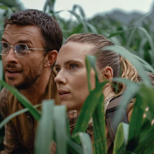 Η Σκάρλετ Γιόχανσον κυνηγά δεινοσαύρους στο τρέιλερ του "Jurassic World: Rebirth"