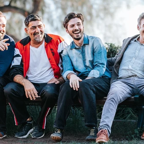 "Άσπρο Πάτο - Another round": Ο Αθερίδης ανεβάζει την πικρή κωμωδία του Τόμας Βίντερμπεργκ στο Ίδρυμα Κακογιάννη