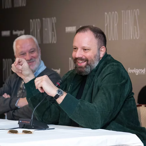 Ο Γιώργος Λάνθιμος μιλά από την Αθήνα για το "Poor Things"