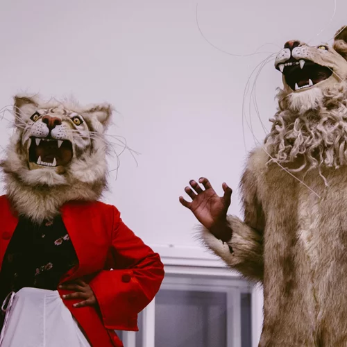 "Ποιος σούπερ ήρωας θα ήθελες να είσαι;" αναρωτιούνται οι έφηβοι στο πλαίσιο του φυτώριου όπερας της Εθνικής Λυρικής Σκηνής "Co-OPERAtive"